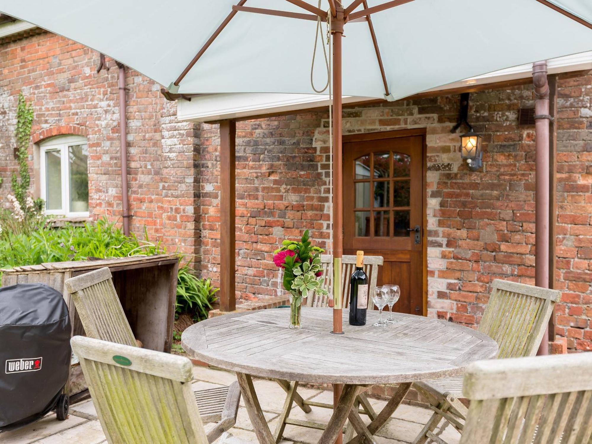 Coach House Villa Wareham Bagian luar foto